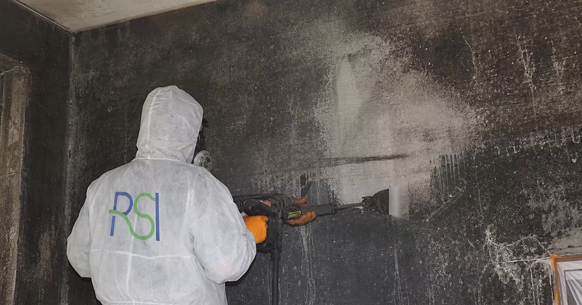 Pulizia post incendio all'Aquila — Rapida Servizi Italia